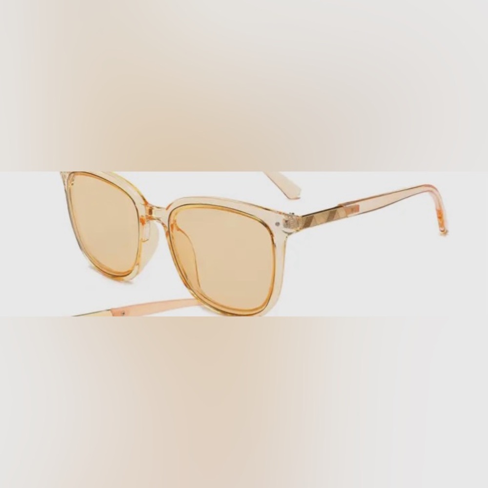 Trio Trading Clear Peach Sunglasses